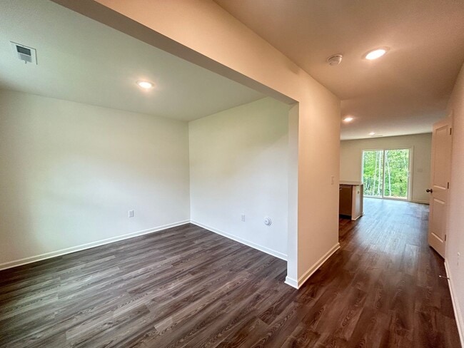 Photo - 724 Ironwood Ct