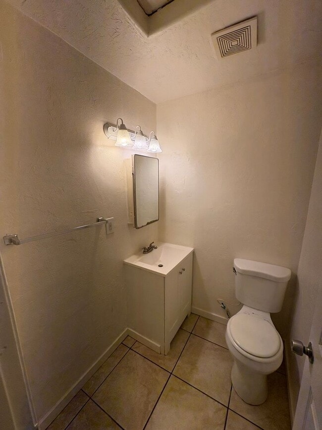 Photo - 1265 I St
