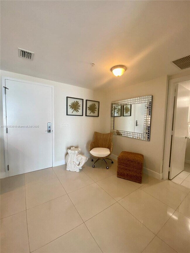 Photo - 185 SW 7th St Unit 3207