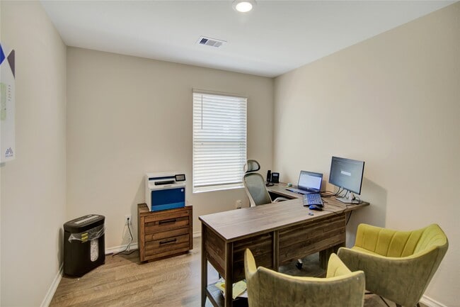 Photo - 14032 Amelia Dr