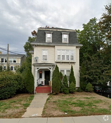 Building Photo - 13 Sparhawk St Unit 2 Rental