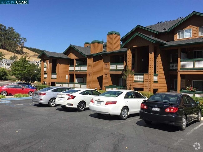 Building Photo - 104 Stone Pine Ln Unit 1furnished Bed and bath Rental