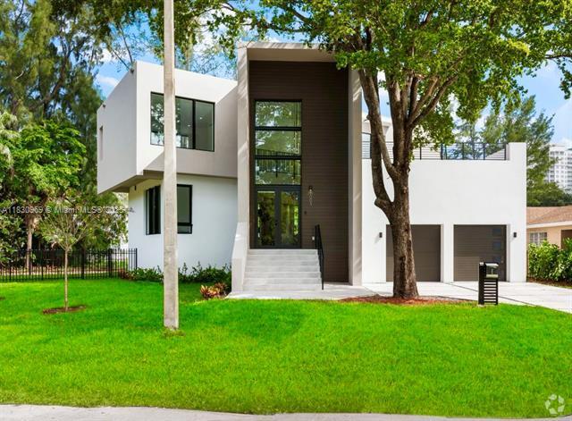 Building Photo - 1003 NE Little River Dr Rental