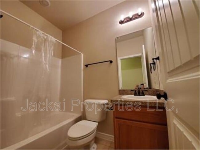 Photo - 214 N Ricketts St