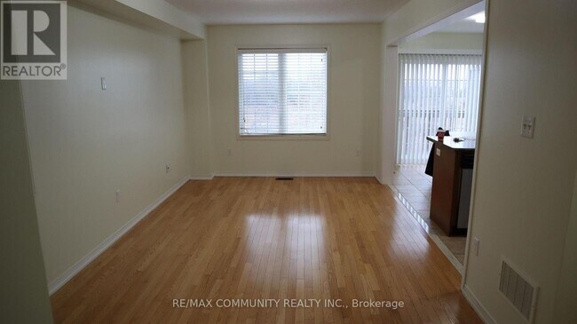 Photo - 56 Delport Cl