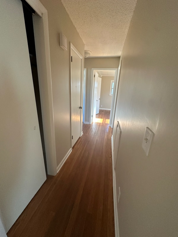 Photo - 4025 Knollbrook Dr NW