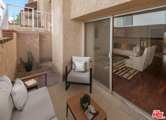 Photo - 5139 Balboa Blvd