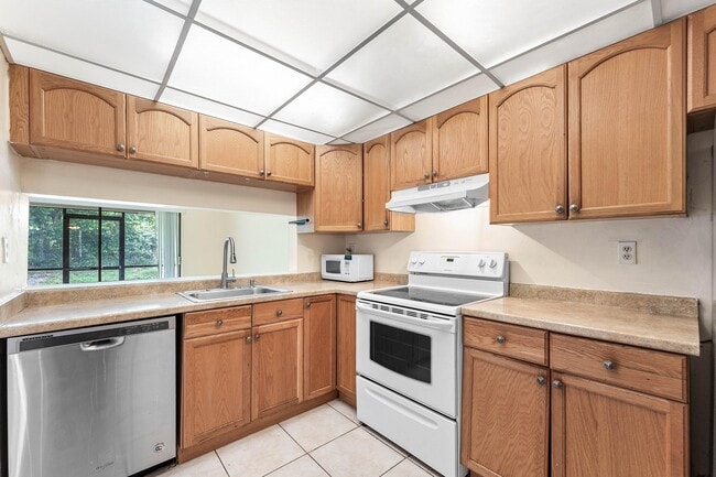 Photo - 9050 NW 28th St