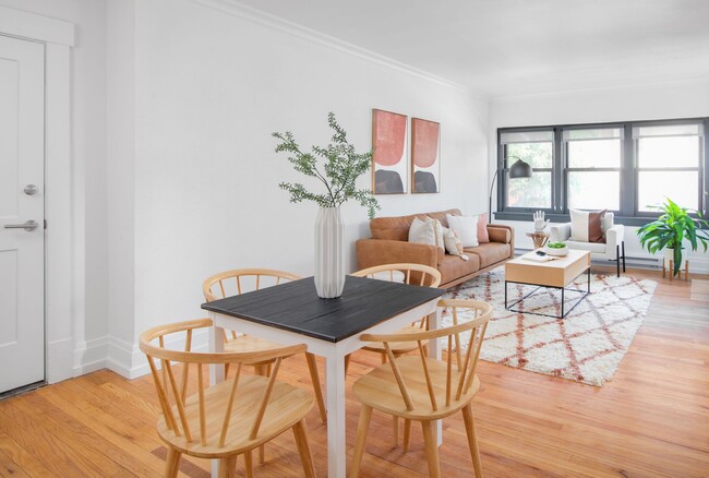 Photo - Reagan House