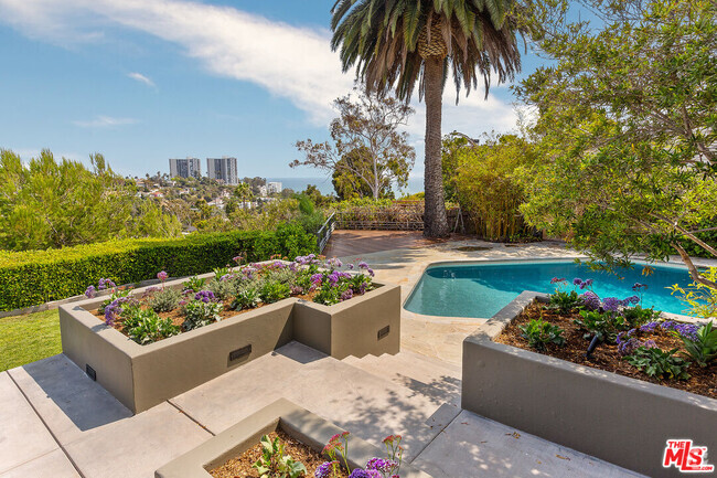Building Photo - 500 Amalfi Dr Rental