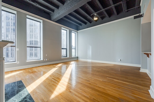 Photo - 127 N Tryon St Unidad 408