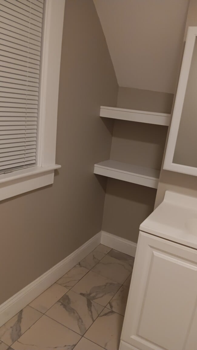 Building Photo - 633 Haverhill St Unit 633