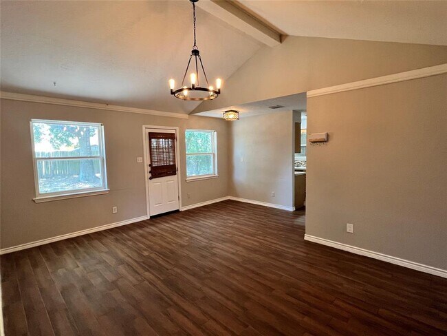 Photo - 1306 Gamma St