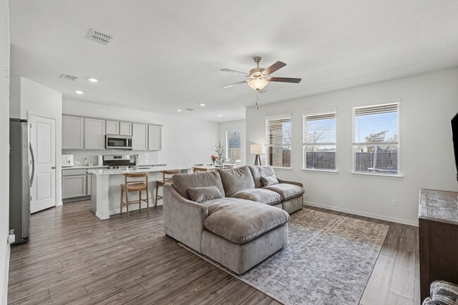 Photo - 4619 Cleves Ave