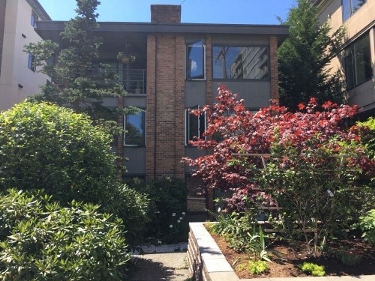 Photo - 1619 Apartments