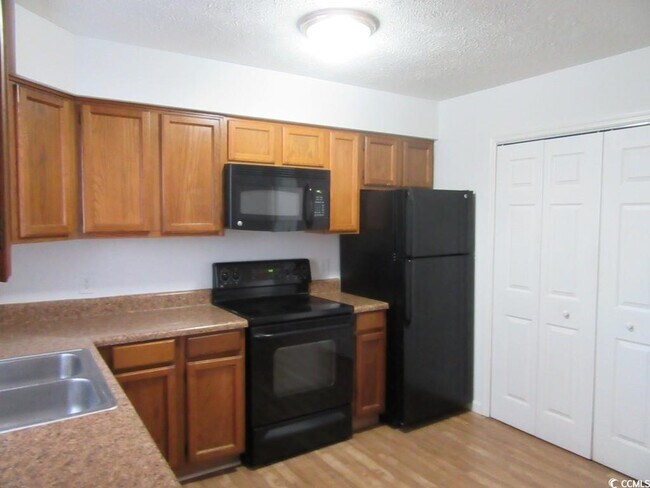 Photo - 4389 Lakeside Dr