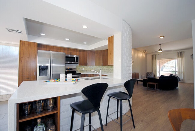 Photo - 3703 E Montecito Ave Unidad Haver Condo For Rent