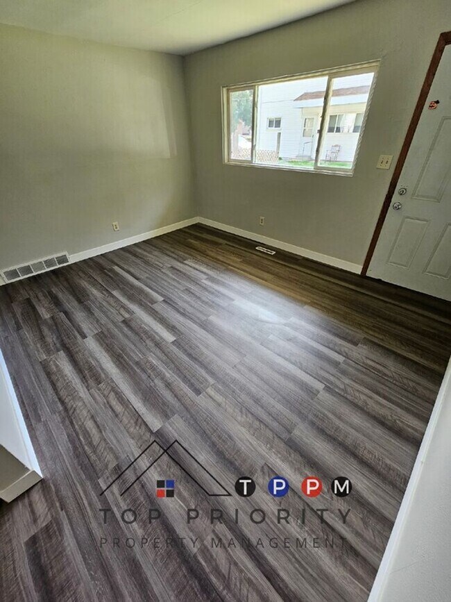 Photo - 211 Fereday Ct Unit 211 Fereday Ct - A