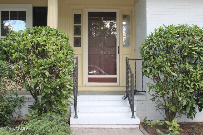 Photo - 315 Stoneyfield Dr