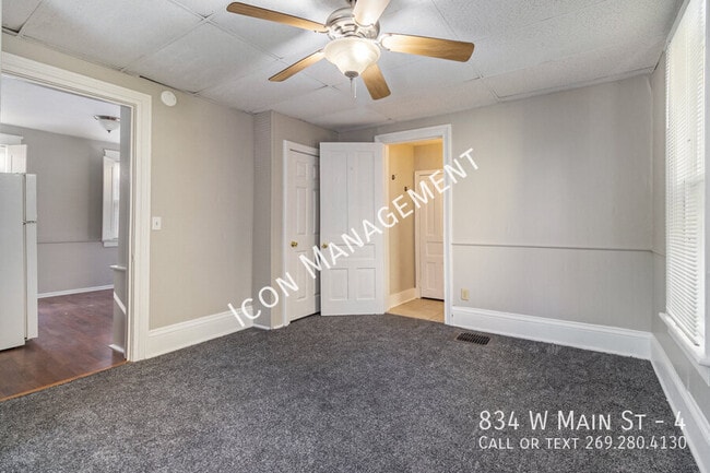 834 W Main St Unit 4