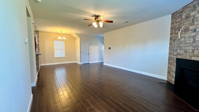 Photo - 9706 Tackle St