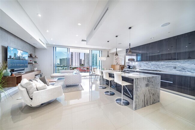 Photo - 3300 NE 188th St Unidad 710
