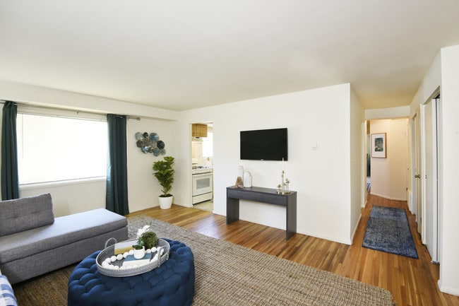 Photo - Arbuta Arms Apartments*