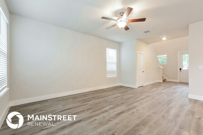 Photo - 804 E Voorhis Ave