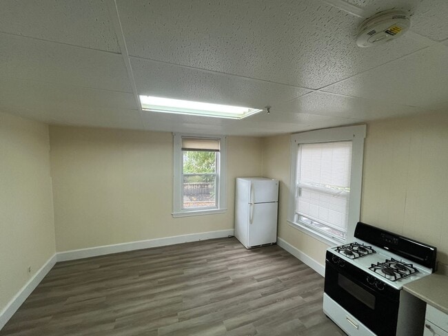 Photo - Studio Apartment for Rent – Utilities Incl... Unit 1-6