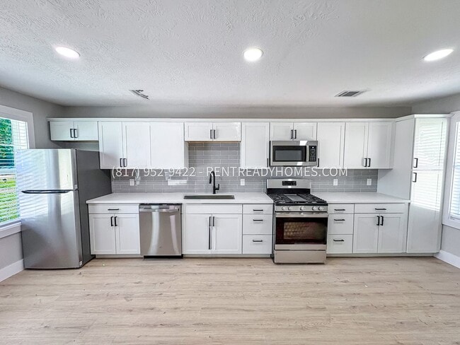 Photo - 3810 Weslow St