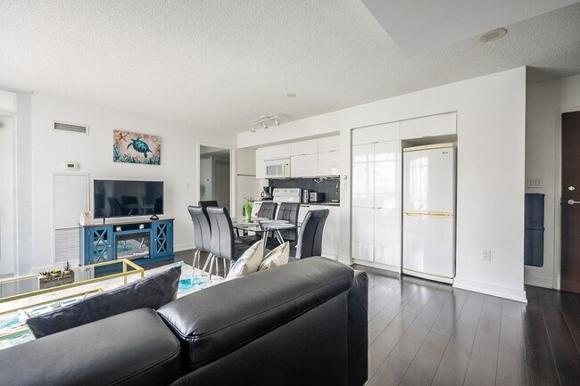 Photo - 151 Dan Leckie Way Unit SI ID1345962P