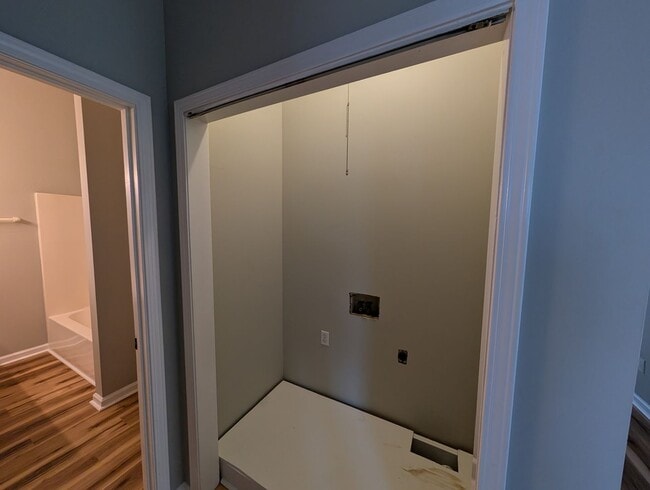 Photo - Remodeled! Walkable! 2 bedroom/1 bath Unit 520-B