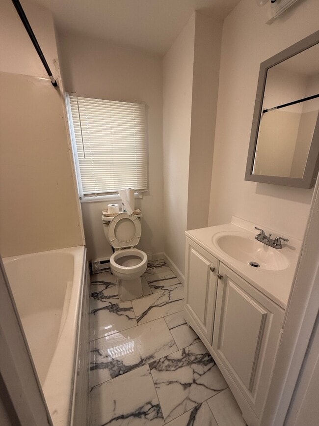 Building Photo - 85 Draher St