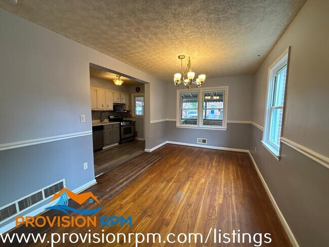 Photo - 2227 Southorn Rd