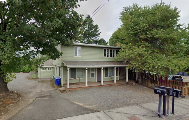 Building Photo - ALK - 1820 Sylvan Highlands Triplex Unit 1818