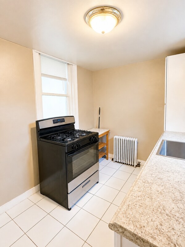 Photo - 42 N 53rd St