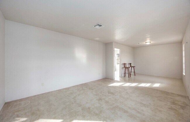 Photo - 6134 Balbo St