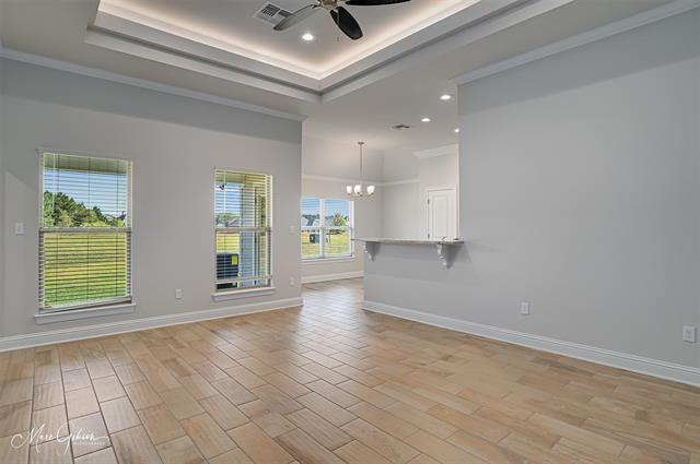 Photo - 260 Sedgewick Ave