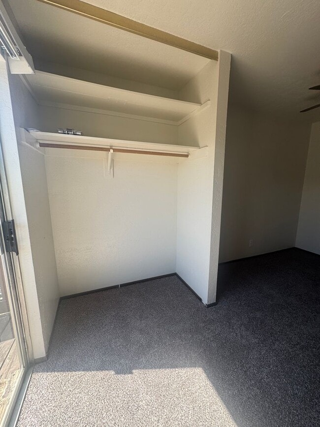 Photo - 2 Bed | 1 Bath | Approx. 1,035 Sq Ft