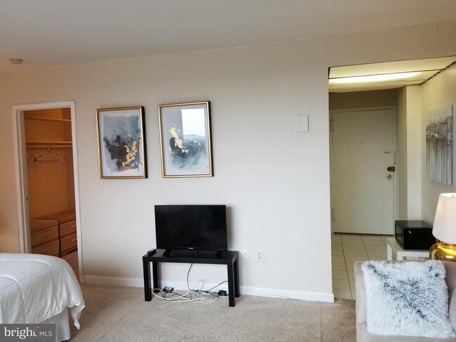 Photo - 1011 Arlington Blvd Unidad 926