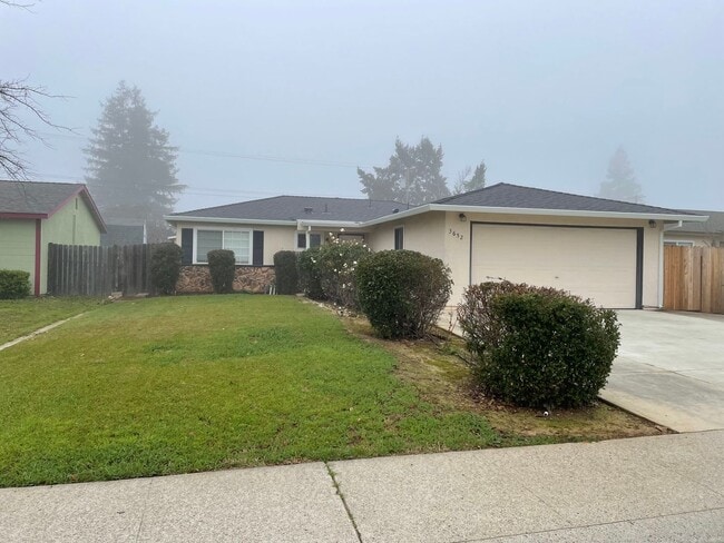 Building Photo - Charming 3-Bedroom, 2-Bathroom Single-Story Home in Sacramento!