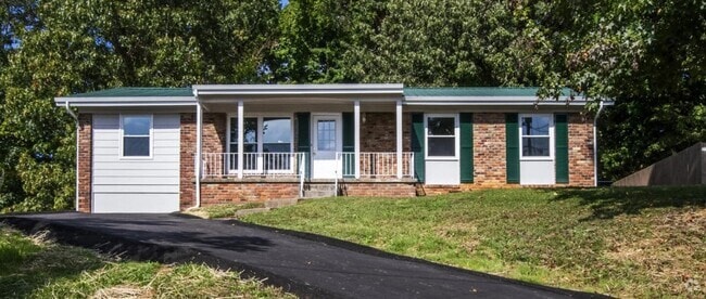 Building Photo - 6123 Cougar Dr Rental