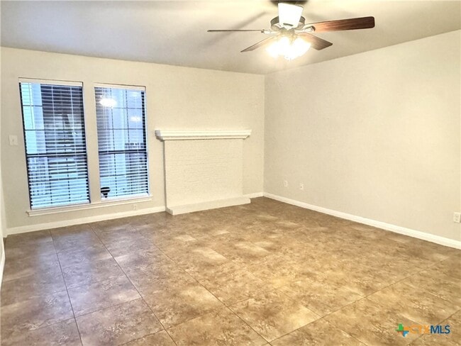 Photo - 1202 Thorpe Ln Unit 607