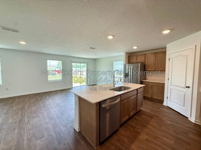 Photo - 448 Orellana Rd