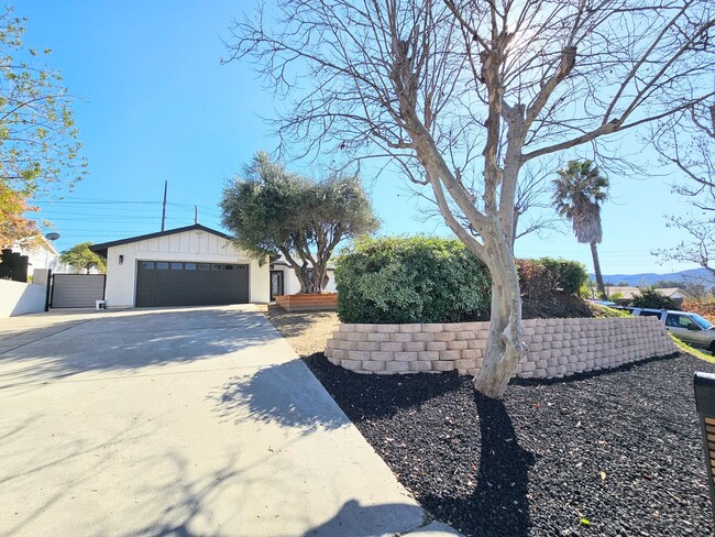 Gorgeous Remodeled Home in Secluded Neighb... - Gorgeous Remodeled Home in Secluded Neighb...