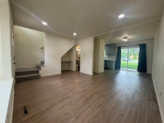 Photo - 1624 Banyan Dr Unit 4