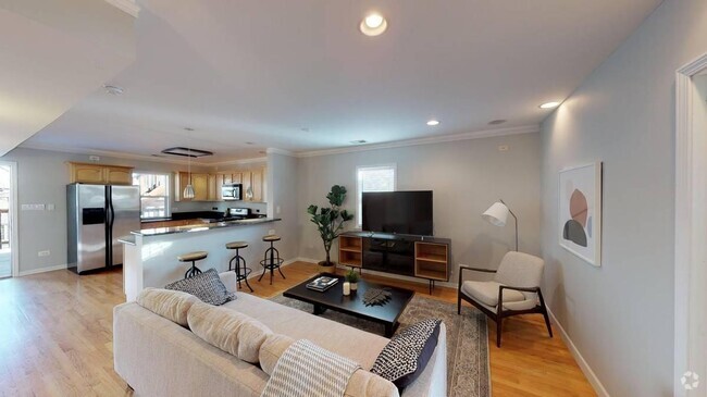 Building Photo - 1632 W Blackhawk St Unit 2 Rental