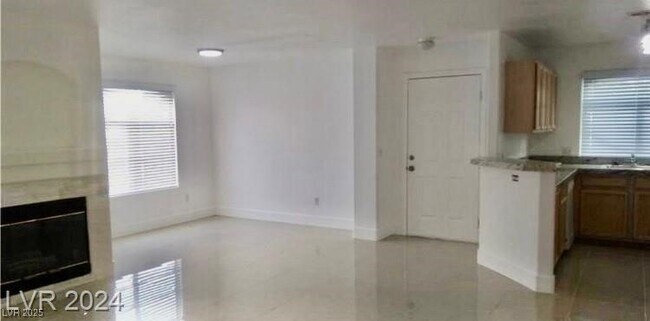 Photo - 4304 W Lake Mead Blvd Unidad 202