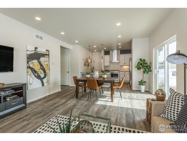 Photo - 2814 Barnstormer St