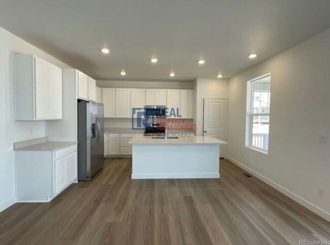 Photo - 5525 Wisteria Ave